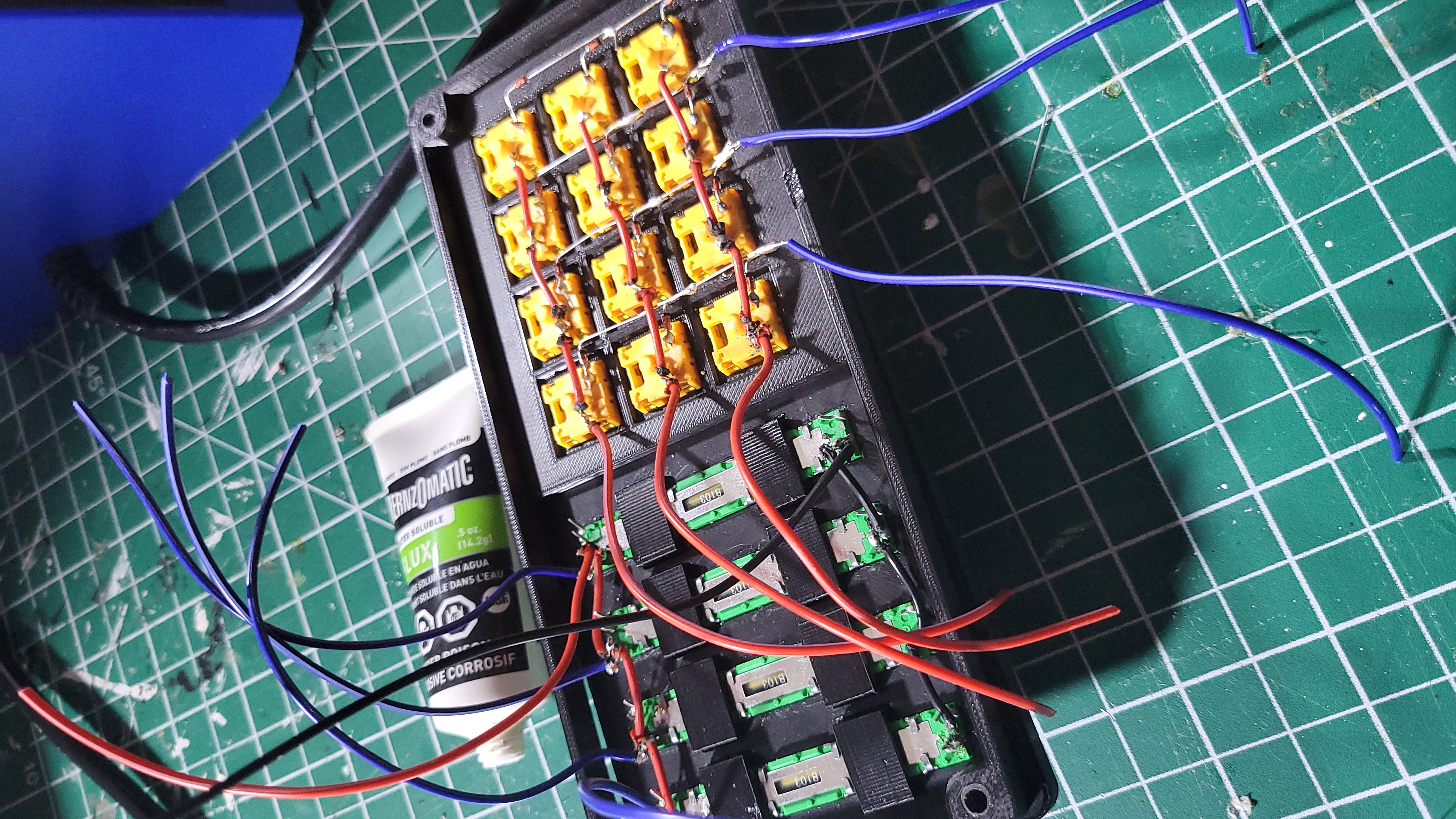 Breadboard Prototype with Arduino and Faders